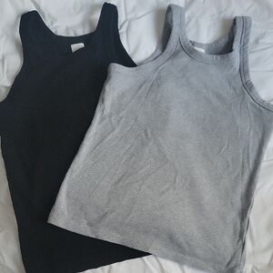 H&M Black and Gray Tank Tops ✨️2 for 15 $✨️